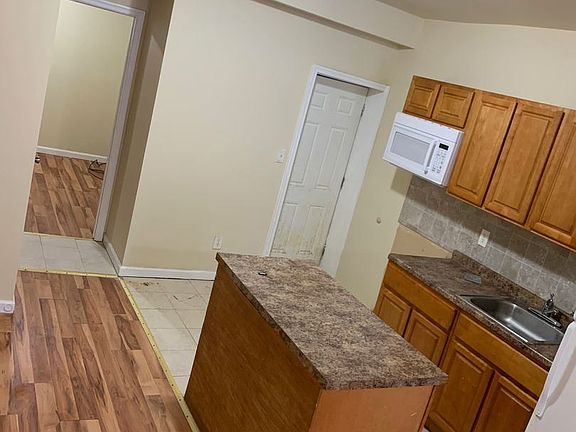 3rd image of 1536 S 26th St #1