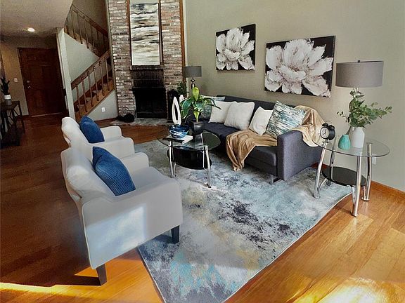 3rd image of 7641 S Cove Circle