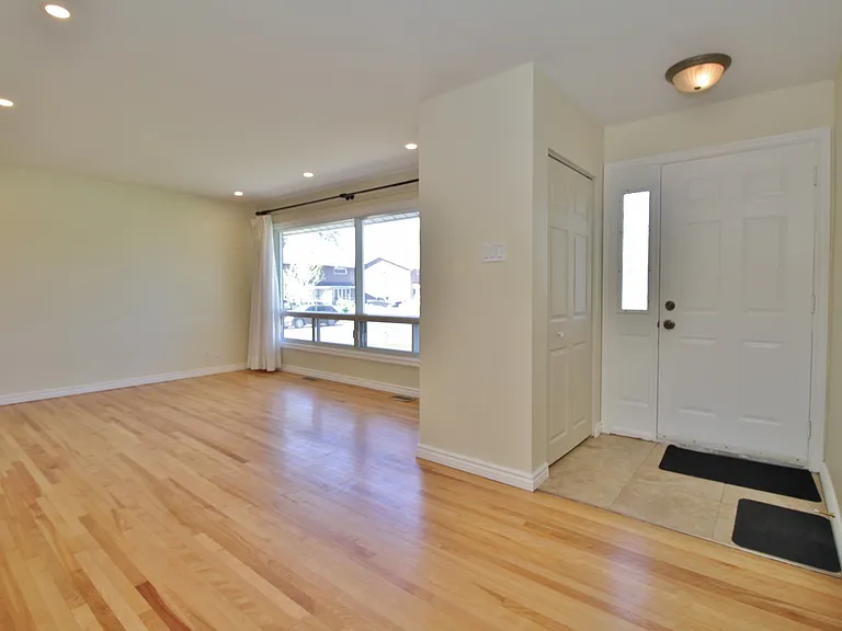 1126 Gateway Rd #1 — Photo 2