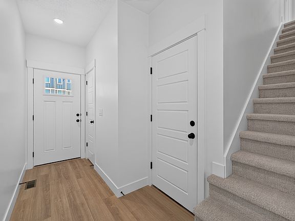 4th image of 977 W Mountain Hollow Way