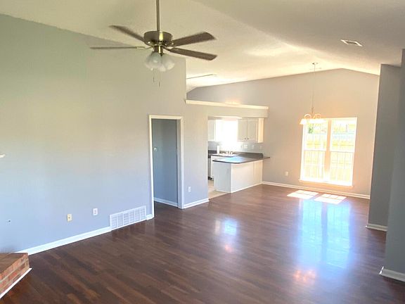 4th image of 5652 Kaitlyn Dr E