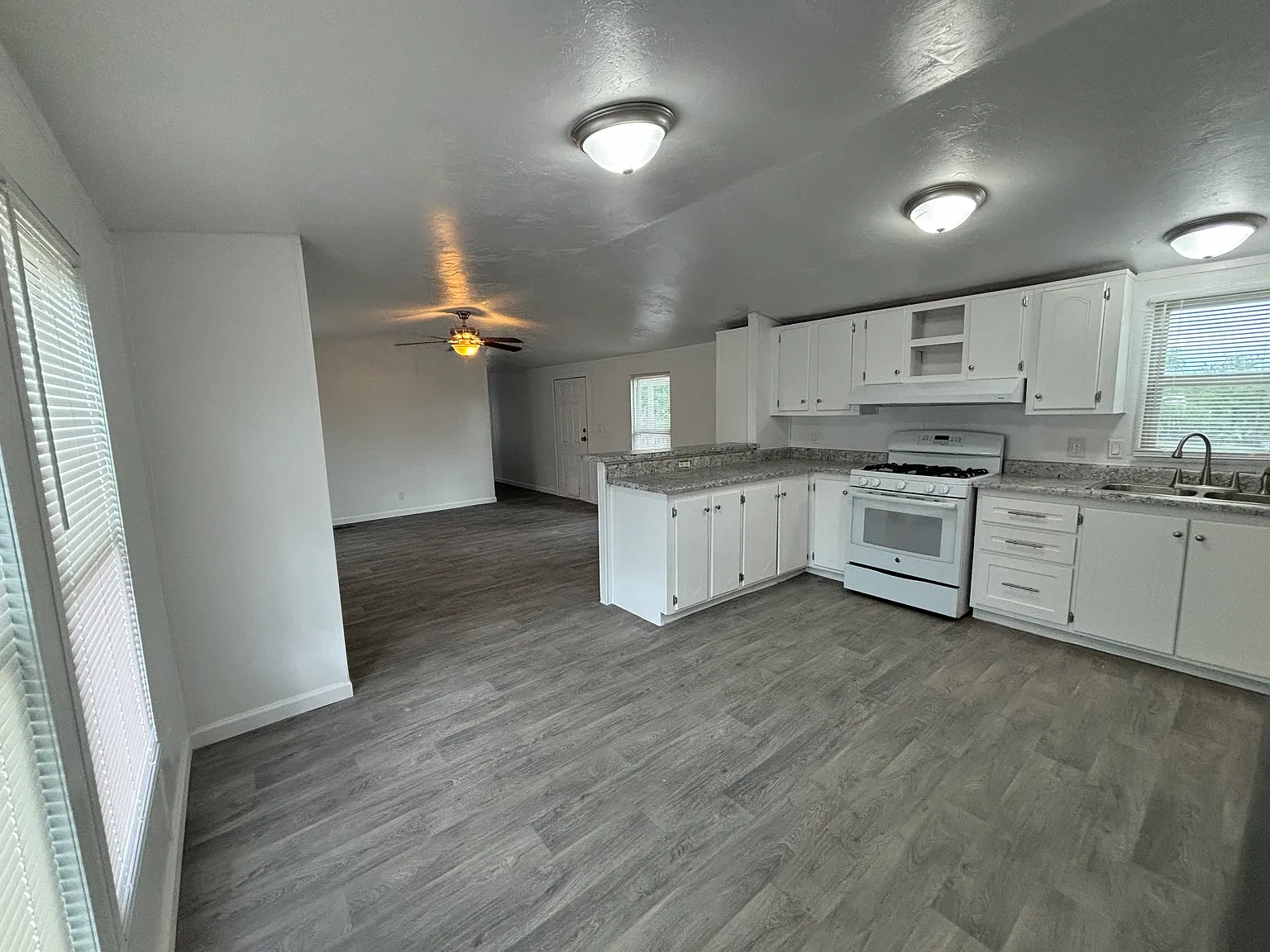 3 bed, 1216 sqft, $1,595 — Photo 4