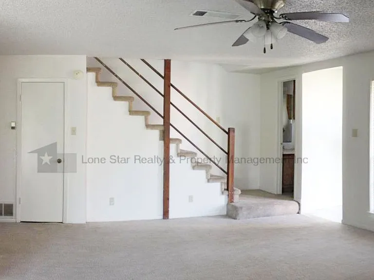 1704 Bundrant Dr — Photo 2