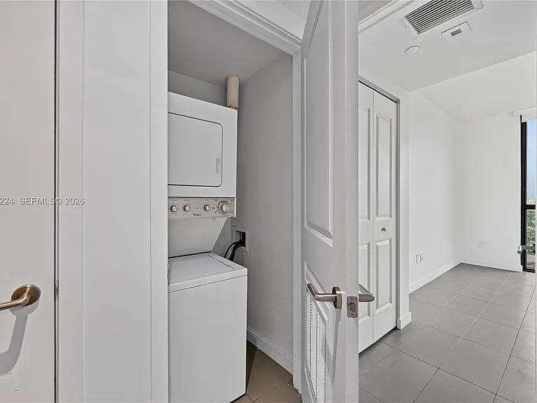 1600 NE 1st Ave #1210 — Photo 13