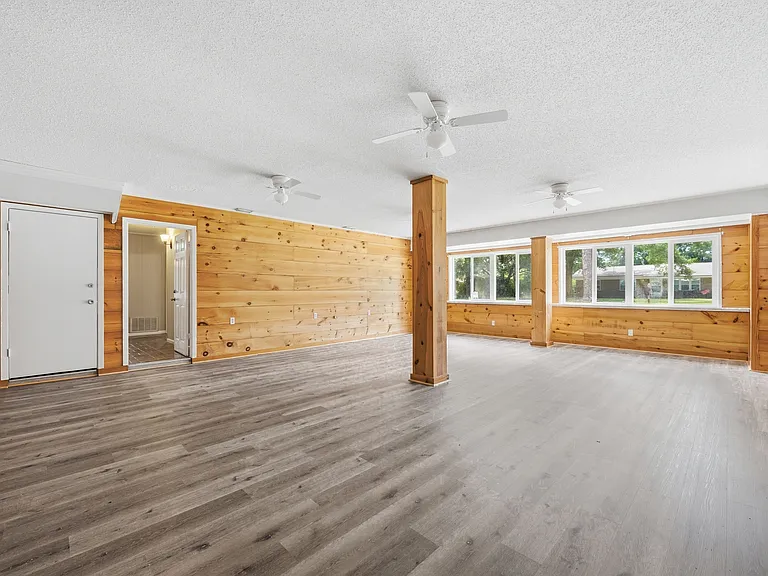 1906 Elaine Ave — Photo 25
