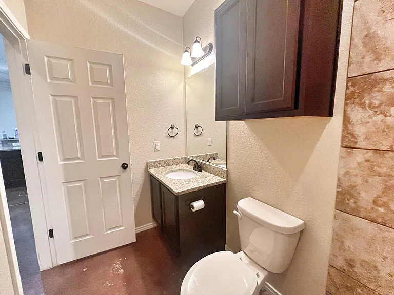 2611 Pahmeyer Rd — Photo 18