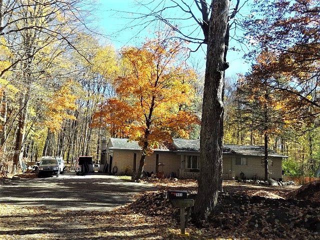 2nd image of 63200 Mount Vernon Rd