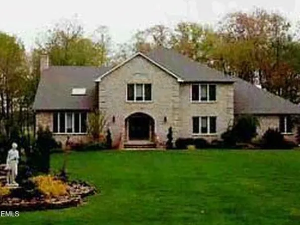 3 Shira Lane, Manalapan, NJ 07726