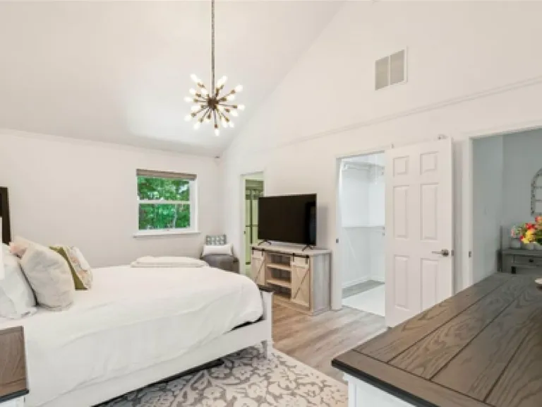 11 Harbor Dr — Photo 16