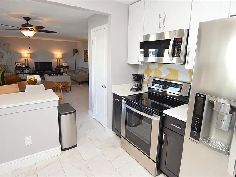 5245 Coquina Key Dr SE #D — Photo 12