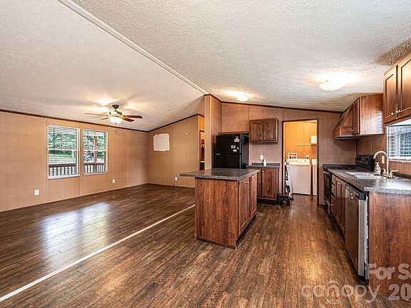 4th image of 4510 Mount Hebron Ave