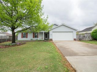 1459 Fredonia St, Springdale, AR 72762