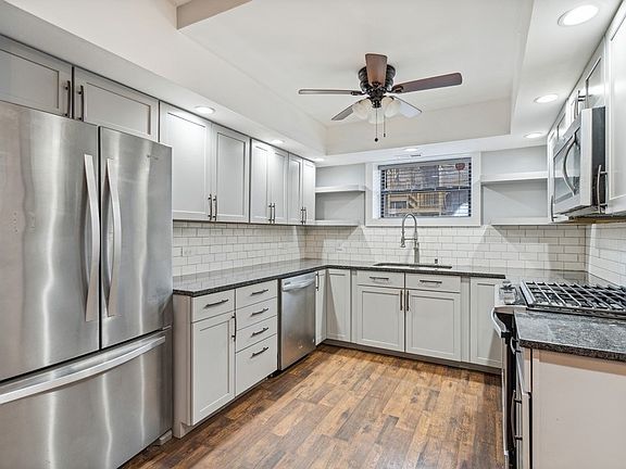 5th image of 906 W Ainslie St APT 1E