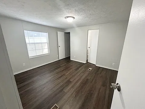 3 bed, 1008 sqft, $979 — Photo 4