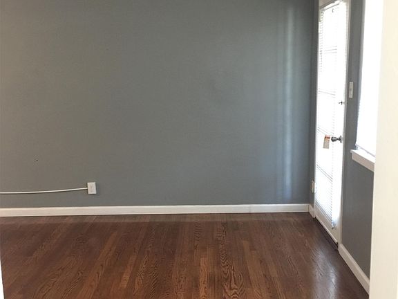 5th image of 2307 E St