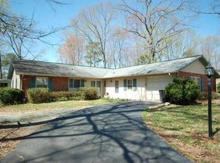 2921 Idlewood Dr, Charlottesville, VA 22901