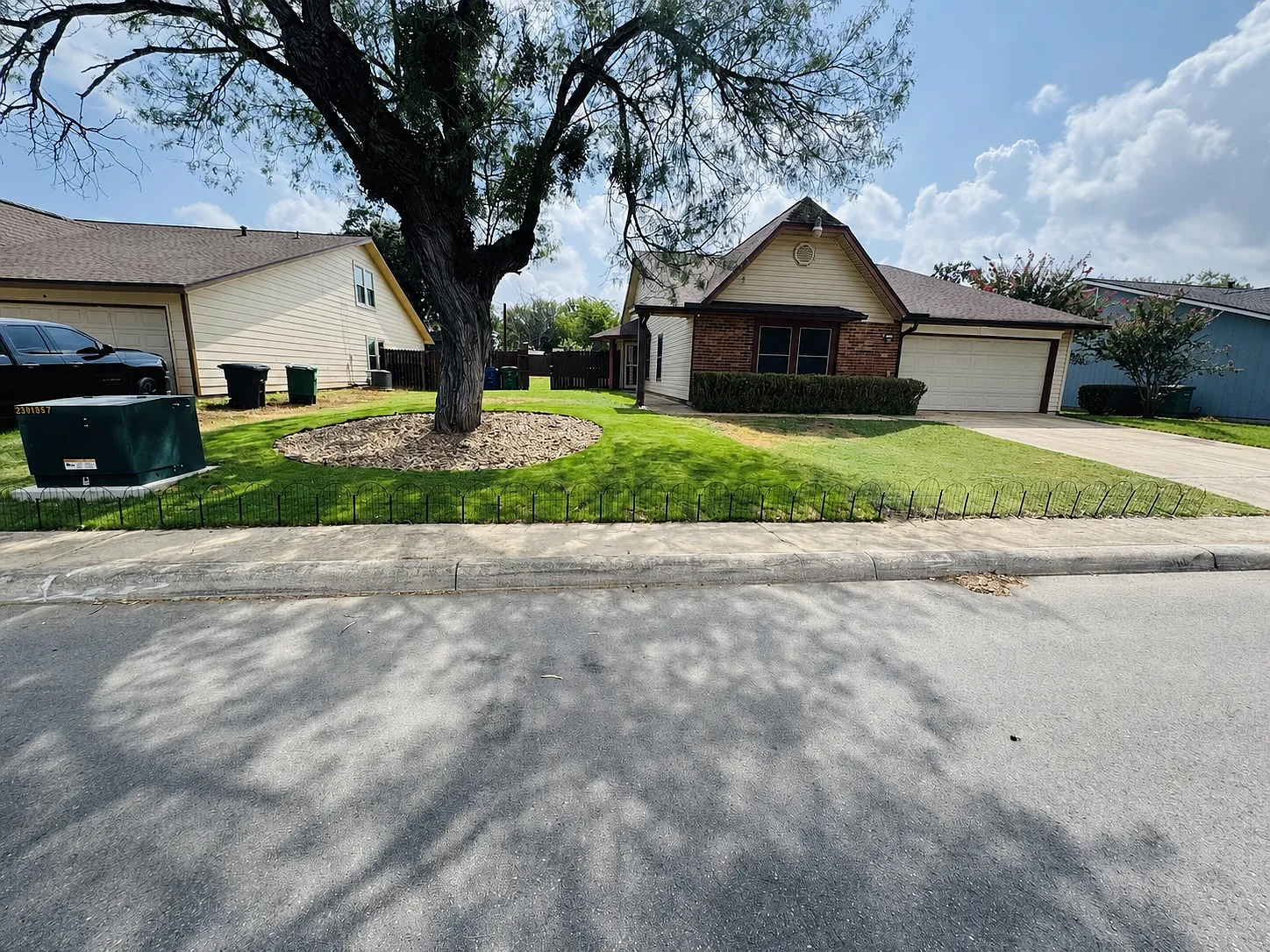 906 Fillmore Drive — Photo 2