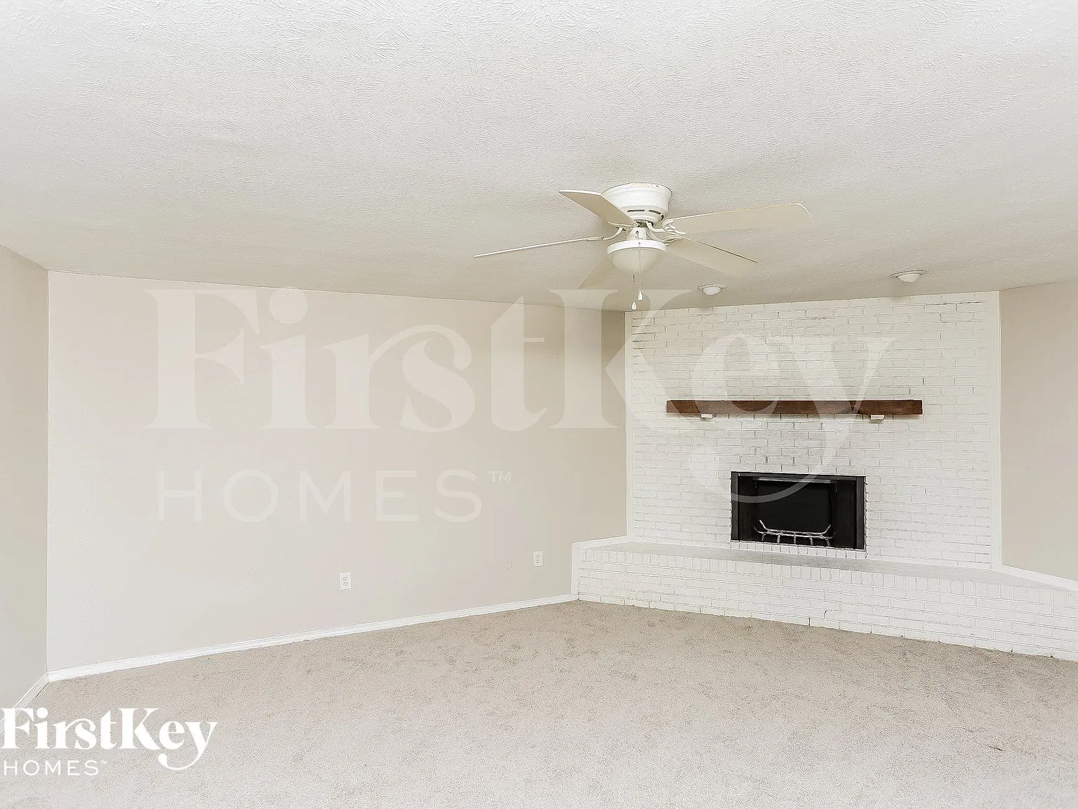 4 bed, 2.0 bath, 1735 sqft, $2,275 — Photo 2