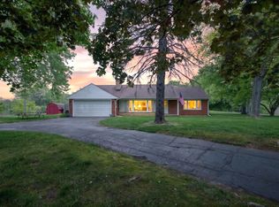 10260 Mack Island Rd, Grass Lake, MI 49240
