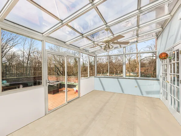 4601 Henry Hudson Parkway West image 6 of 18