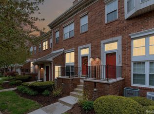 1540 Maryland Club Dr #82, Royal Oak, MI
