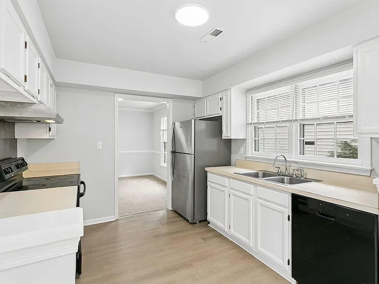 903 Belvoir Cir — Photo 11