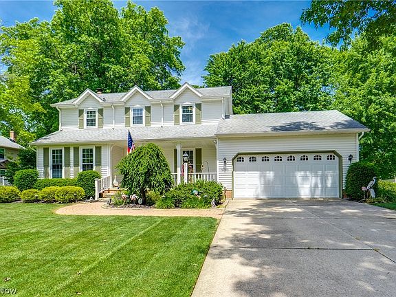 3rd image of 2705 Calais Dr