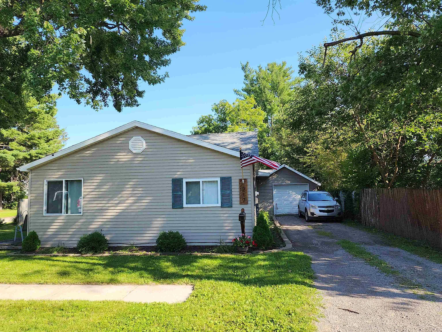 217 Jay St photo 1