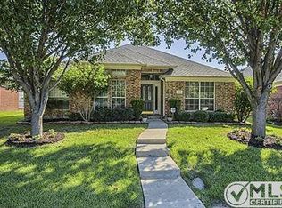 212 Victory Ct, Irving, TX 75063