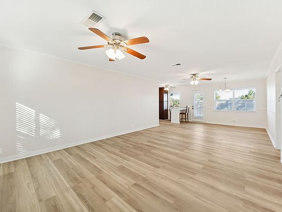 4th image of 312 Allenwood Dr