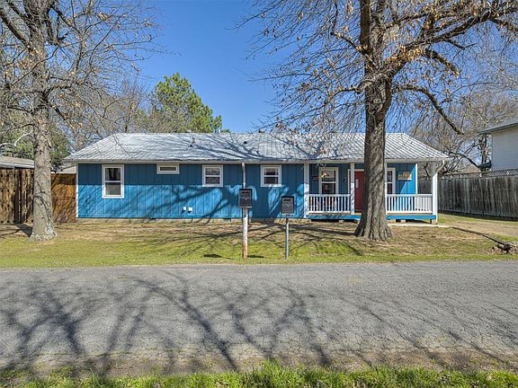 3rd image of 417871 Sunset Ln