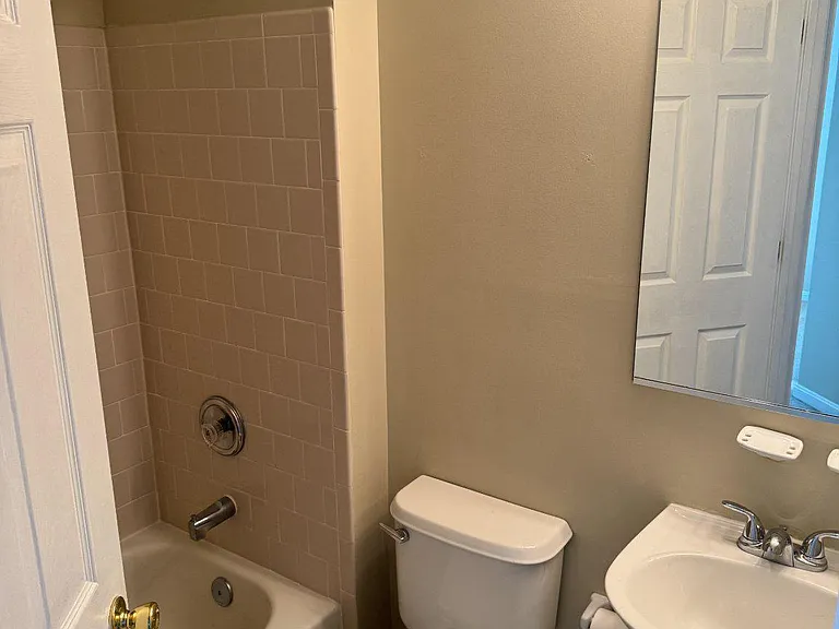 8825 Goose Landing Cir #8825 — Photo 21