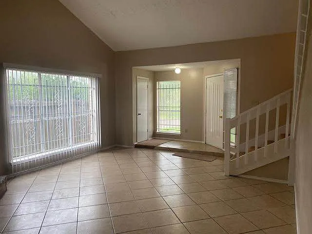 7902 Arbor Glen Rd — Photo 2