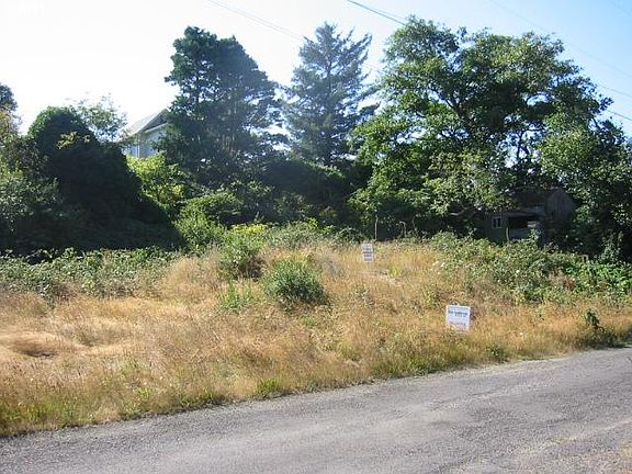 Nice lot for that beach home