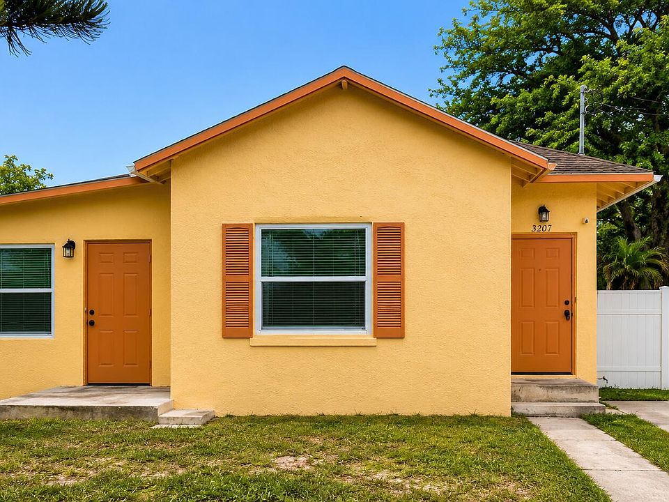1st image of 3207 Pinewood Avenue