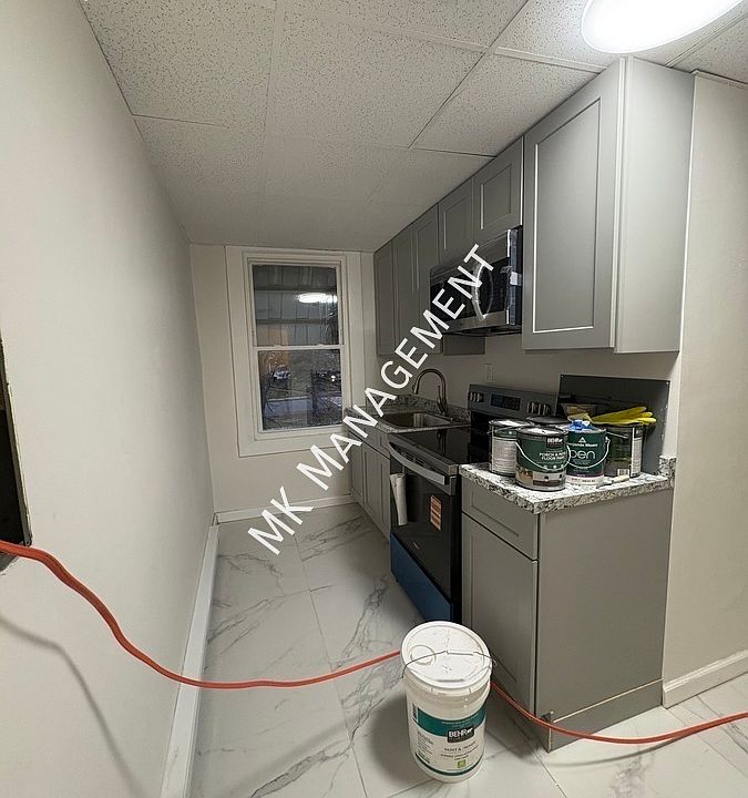 1st image of 639 E Locust St APT 2