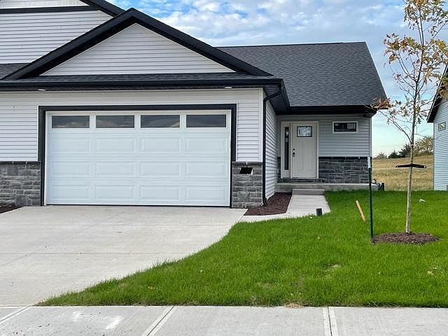 PHOTO OF A SIMILAR PROPERTY. FINISHES AND DESIGN WILL VARY.