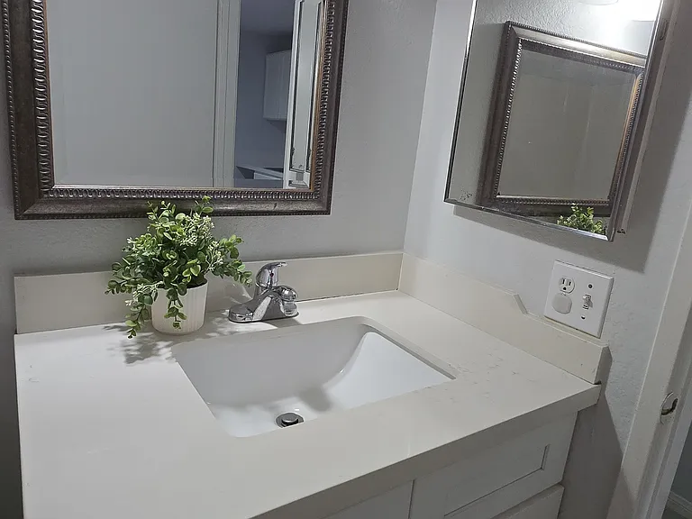 4321 Lennox Blvd — Photo 5
