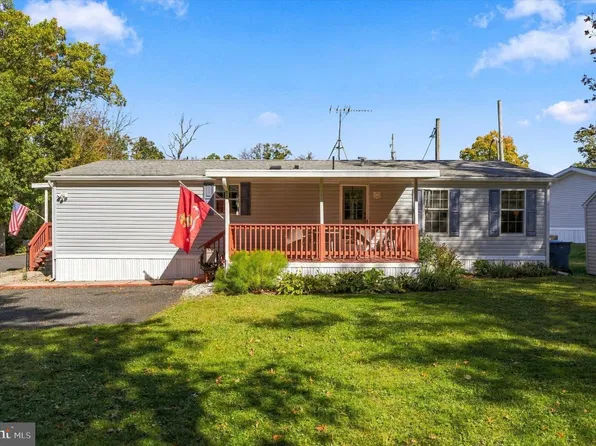 3015 Walnut Ln, Telford, PA 18969