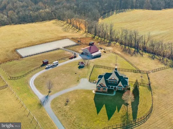 9221 Albaugh Rd, New Windsor, MD 21776