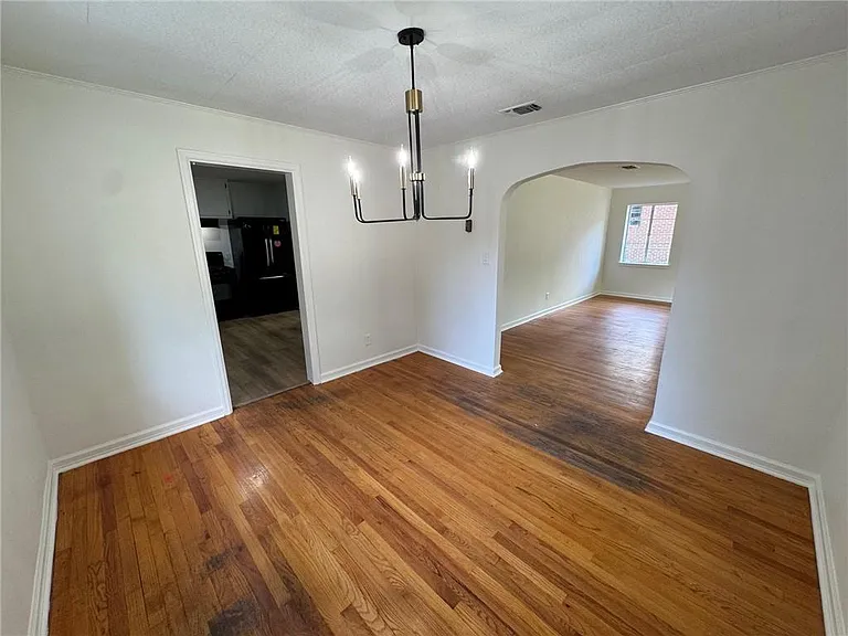713 Iris Ave — Photo 8