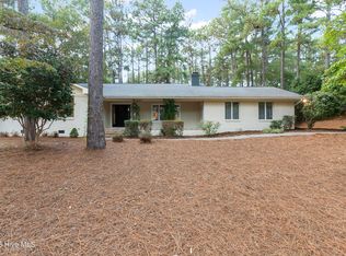 110 Cliff Ct, Southern Pines, NC 28387