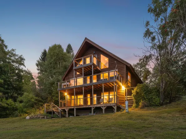 6176 Highway 61, Silver Bay, MN 55614