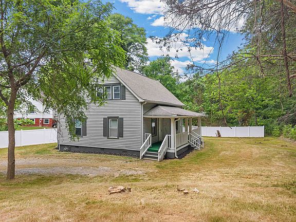 2nd image of 108 Wayside Dr