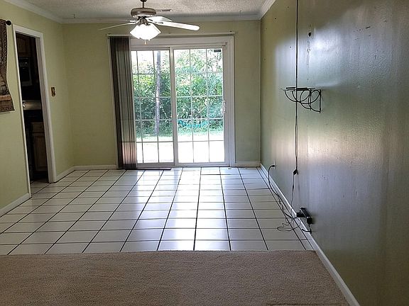 4th image of 22420 Jeffery Ave