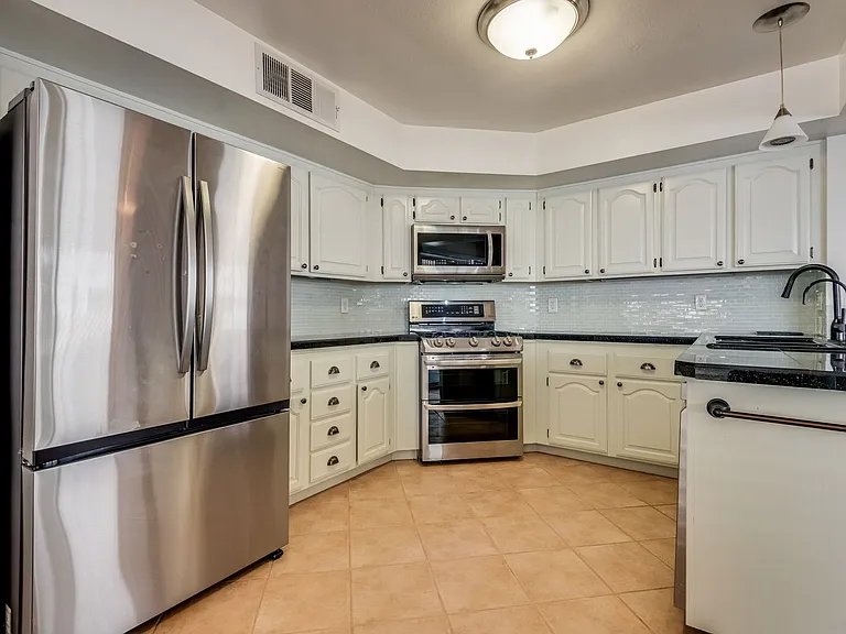 2640 Starfish Ct — Photo 2