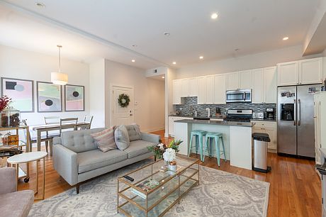 2nd image of 3507 N Wilton Ave APT 3S