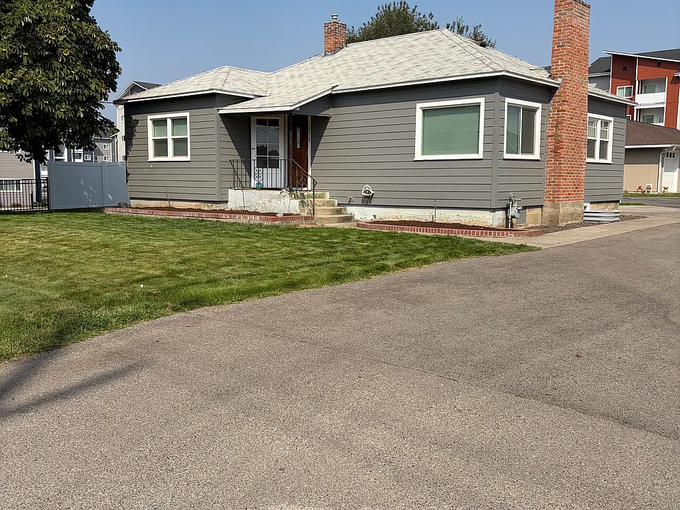 10013 E 4th Ave