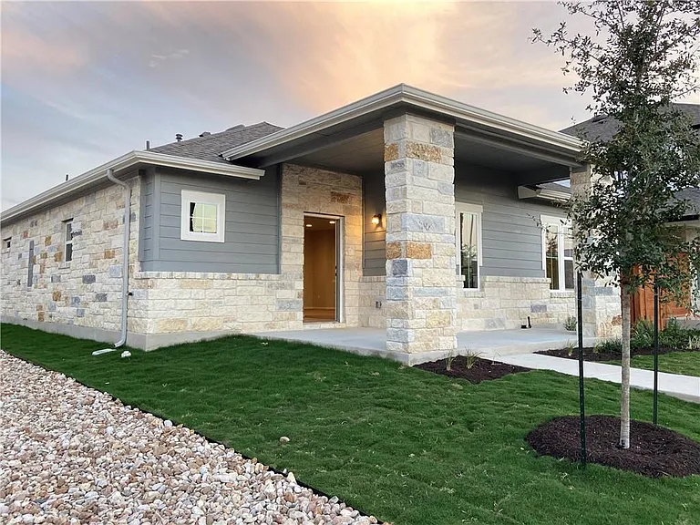 8409 Looksee Ln — Photo 2