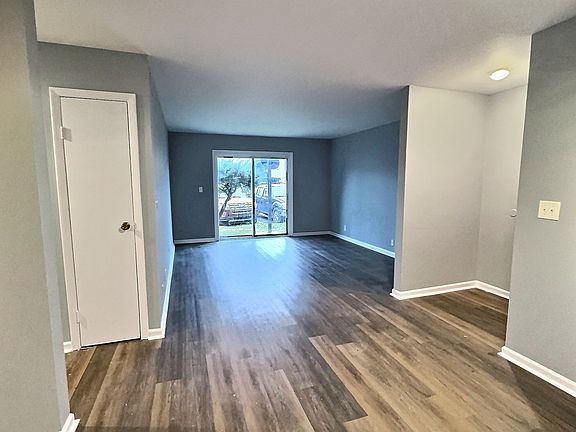 2nd image of 320 Welch Rd APT F1